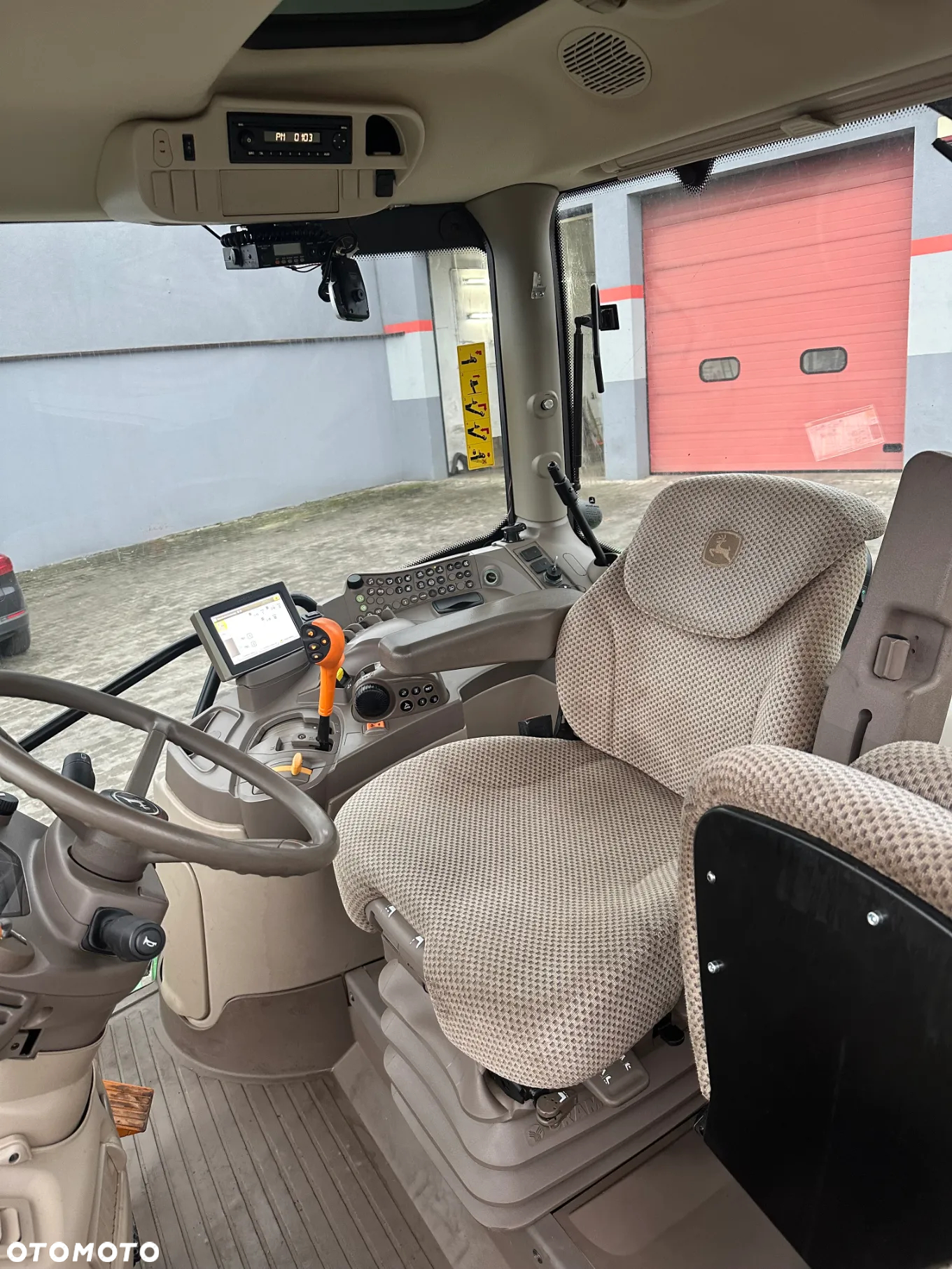 John Deere 6155R - 8