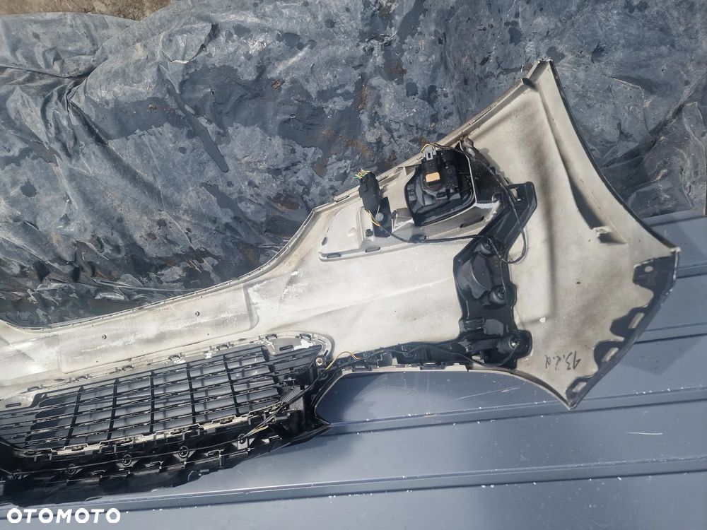 12/ zderzak przedni ford focus mk3 III - 6