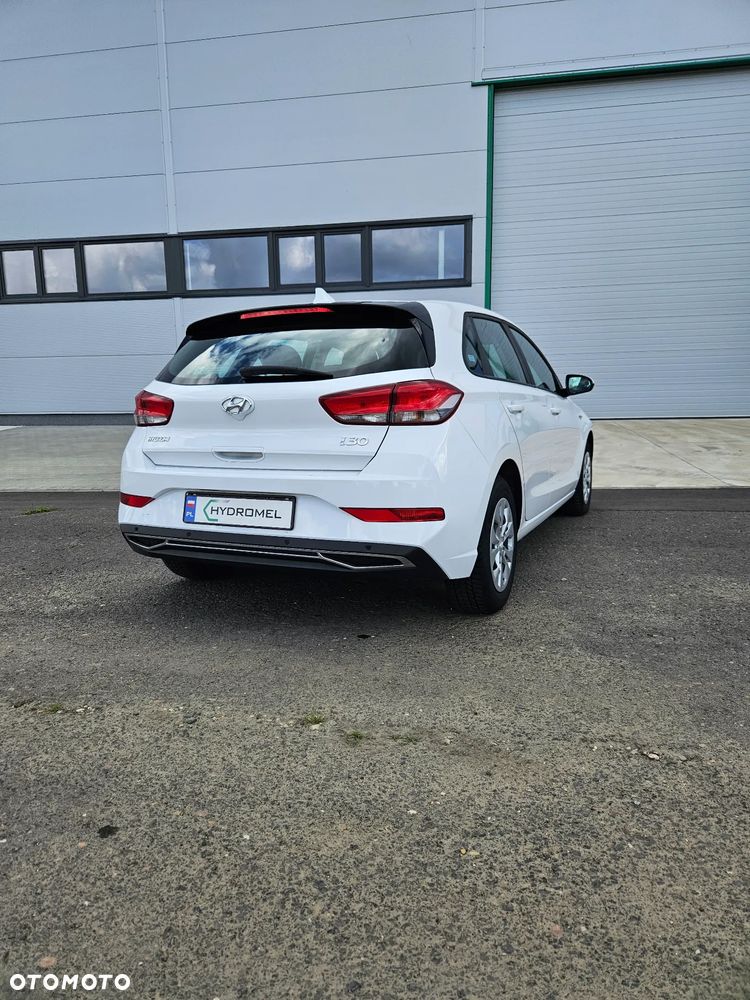 Hyundai i30 1.6 D Classic + - 4