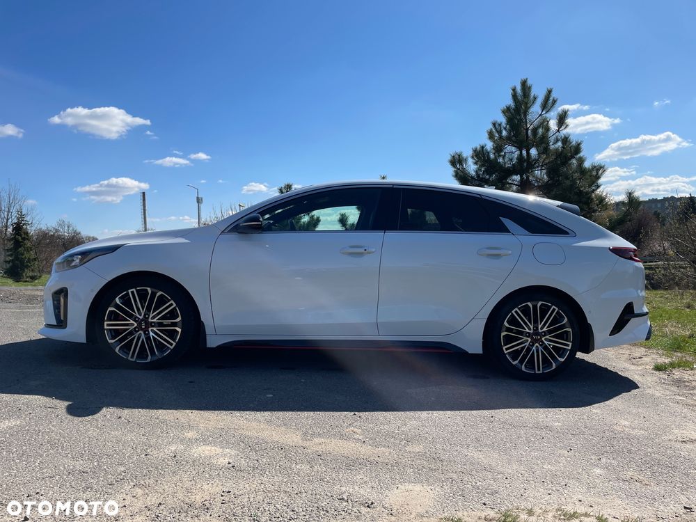 Kia ProCeed - 2