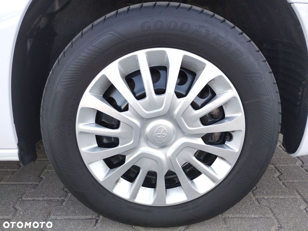 Toyota Proace City Verso 1.5 D-4D Business - 10