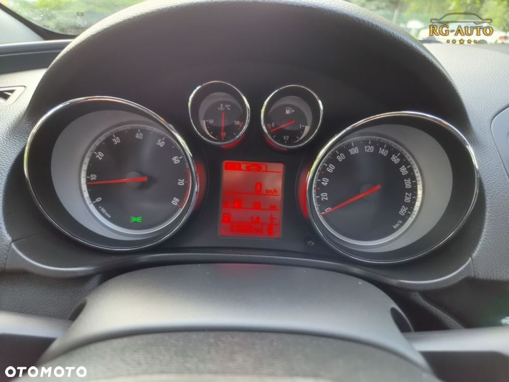 Opel Insignia - 40