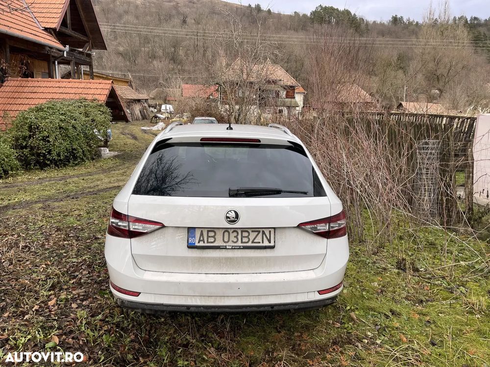 Skoda Superb 2.0 TDI 4X4 DSG Ambition - 2
