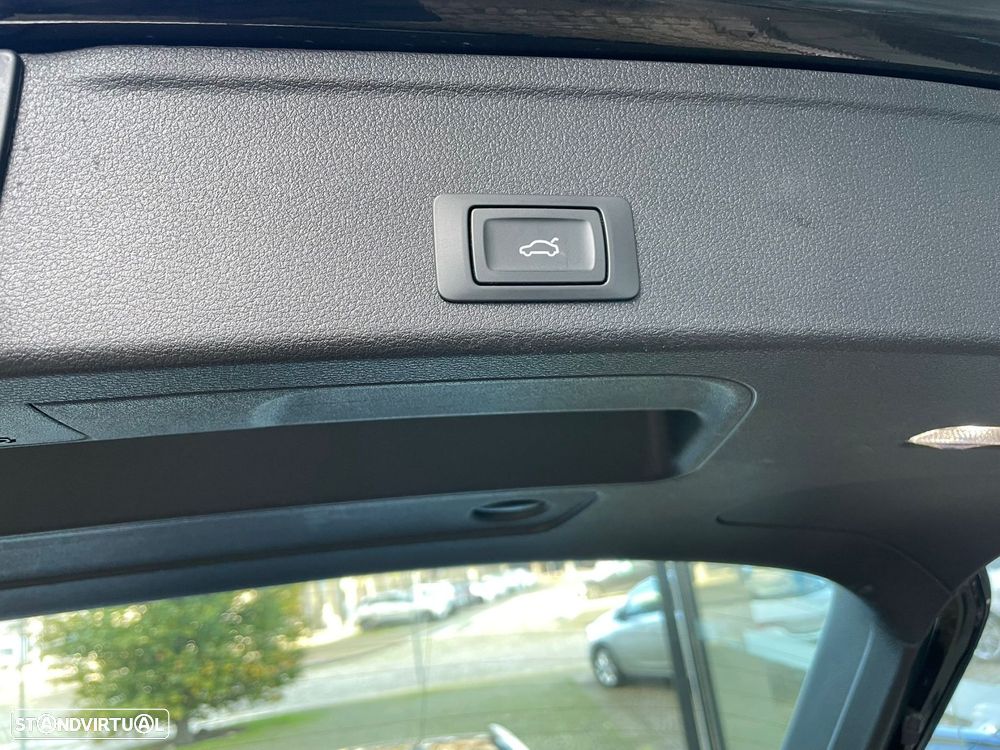 Audi A4 Avant 30 TDI S tronic - 12