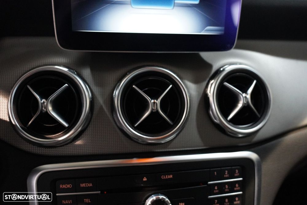 Mercedes-Benz GLA 180 d - 17