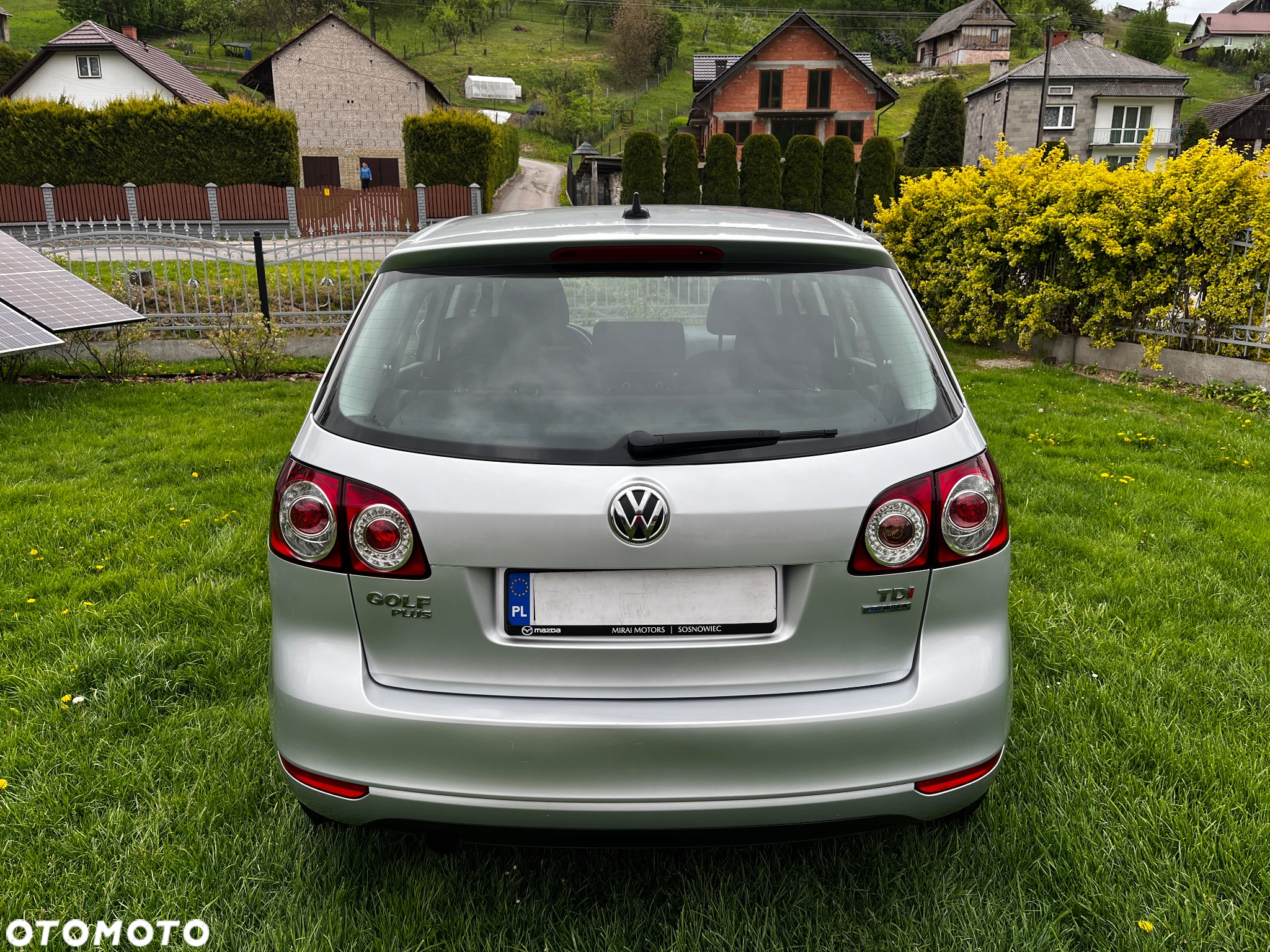 Volkswagen Golf Plus 1.6 TDI BlueMot Comfortline - 4