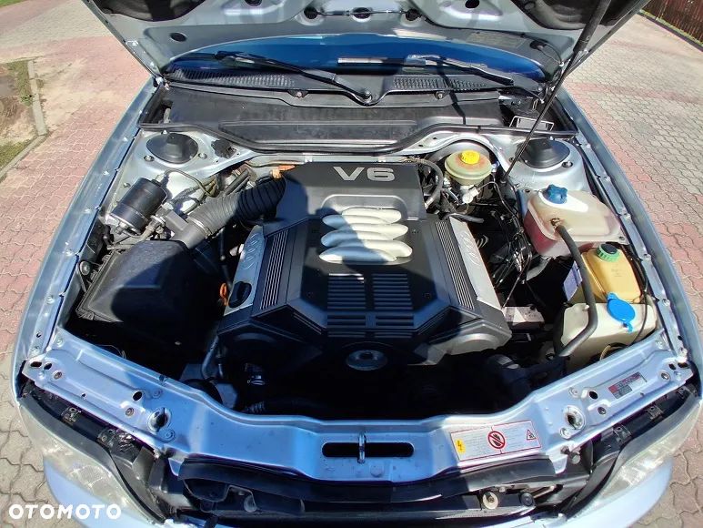 Audi A6 Limousine 2.6 E - 19