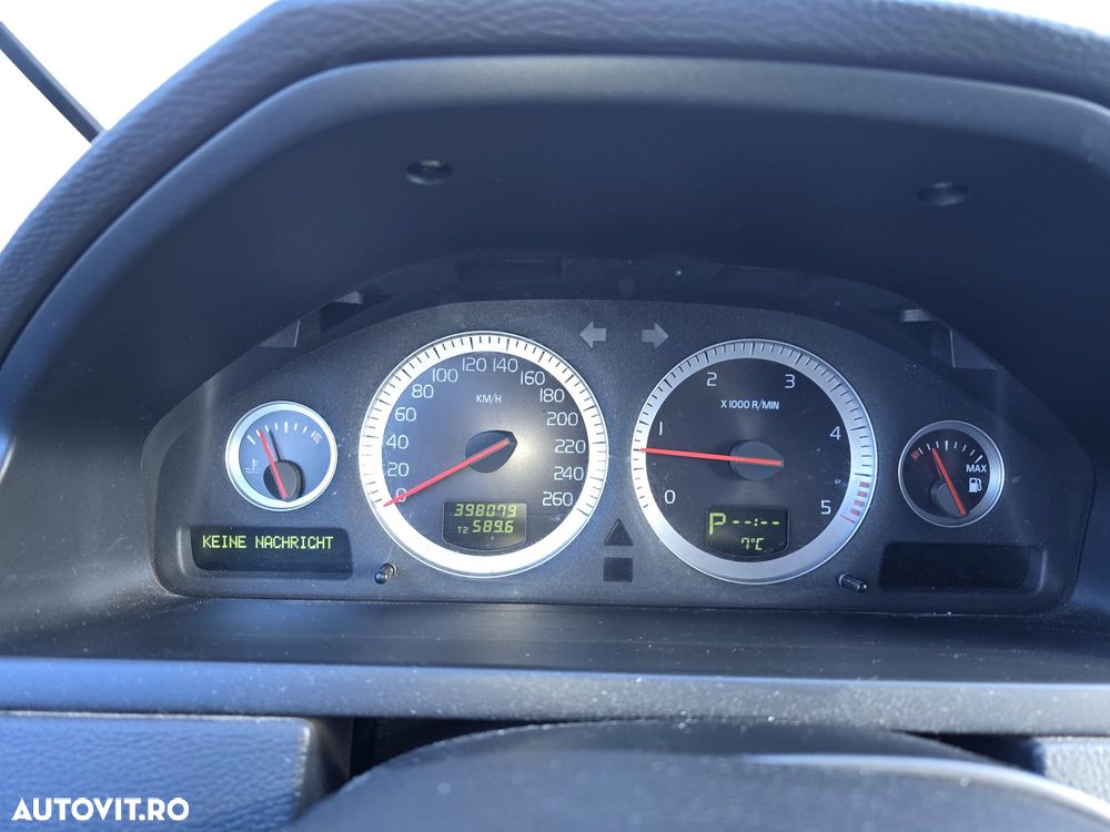 Volvo XC 90 D5 Edition - 12