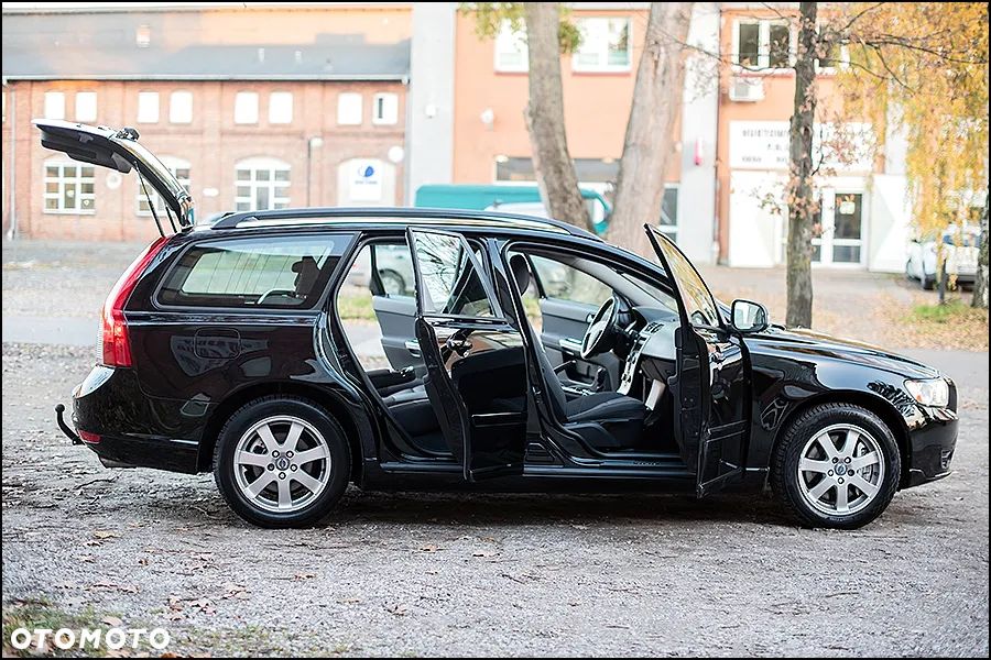 Volvo V50 - 11