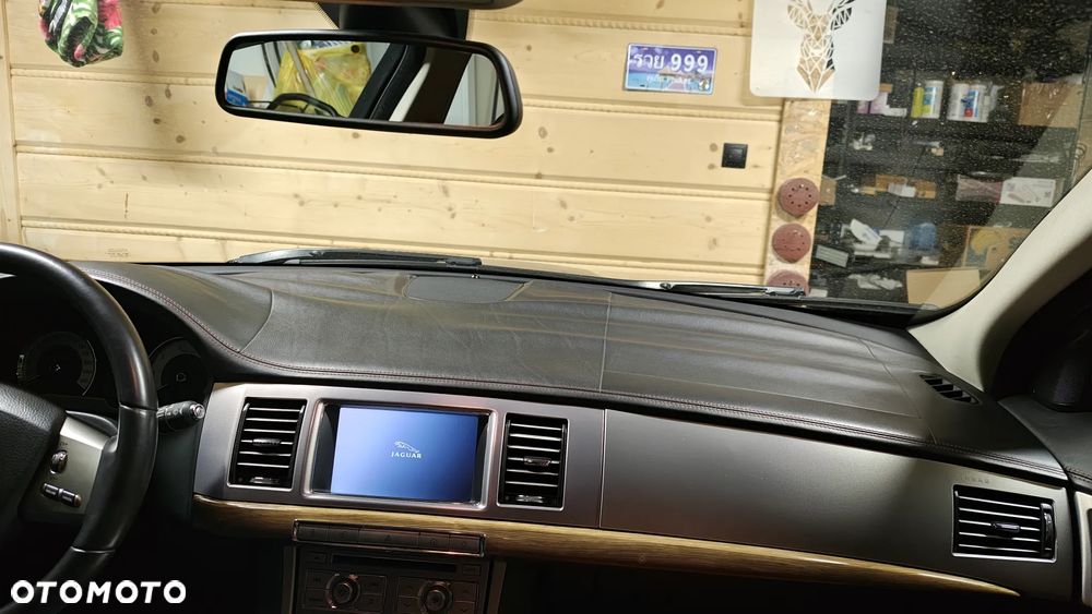 Jaguar XF 4.2 Super V8 - 20