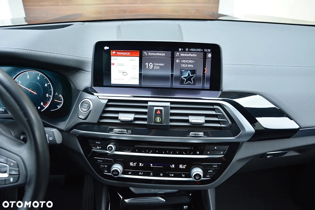 BMW X3 xDrive20d Luxury Line - 26