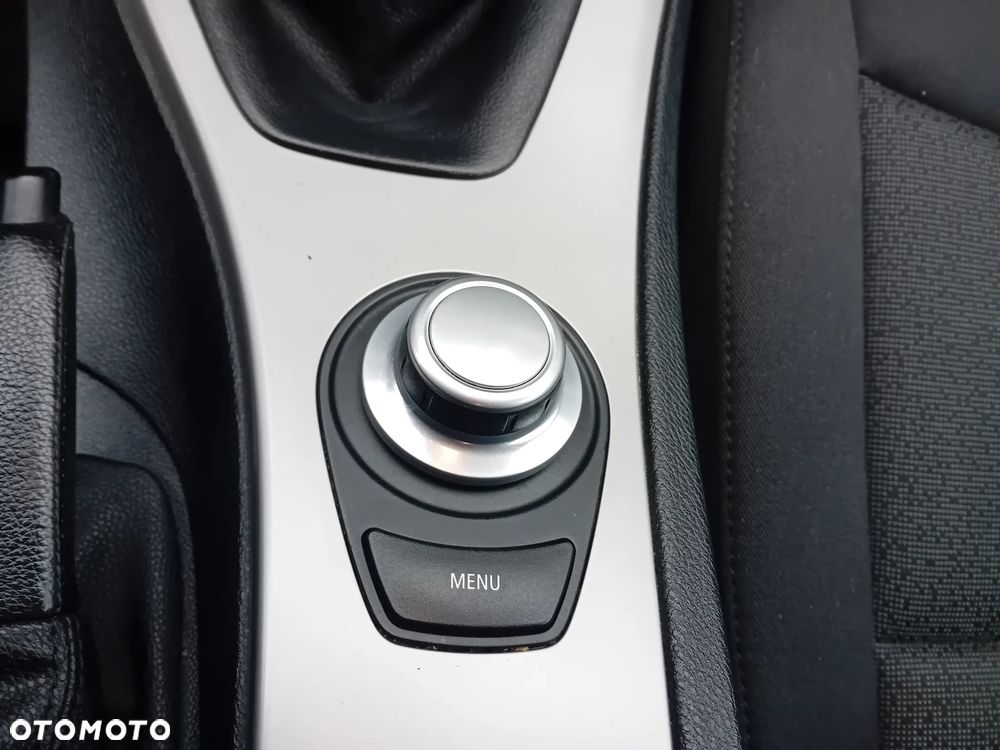 BMW Seria 3 318i Edition Exclusive - 22