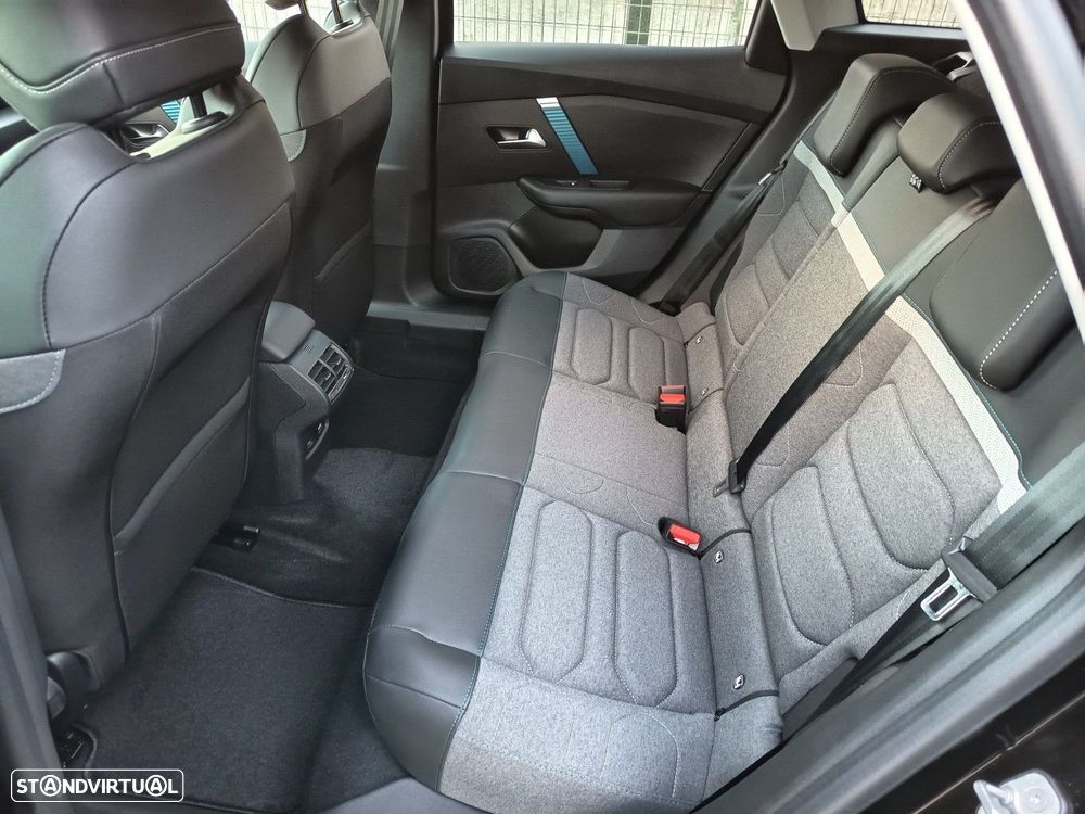 Citroën e-C4 50 kWh E-Series Collection - 11