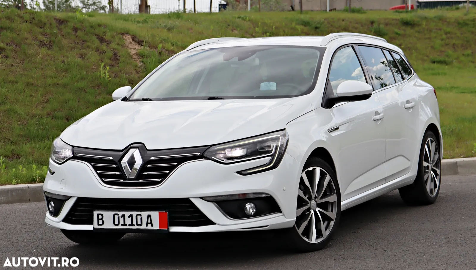 Renault Megane Grandtour BLUE dCi 115 EDC BOSE EDITION - 5