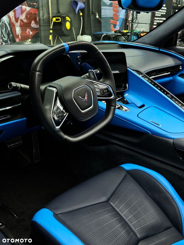 Chevrolet Corvette - 10