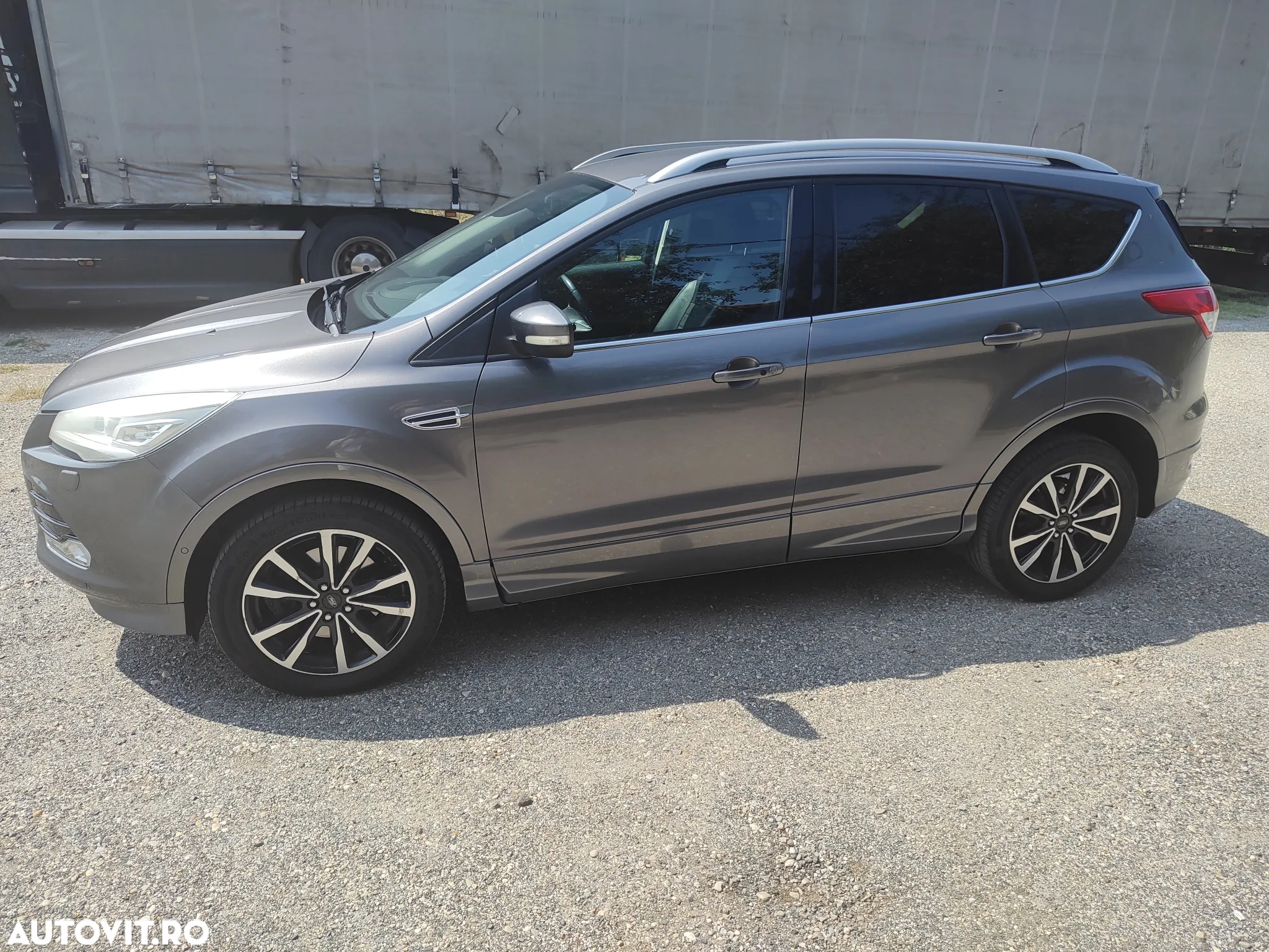 Ford Kuga 2.0 TDCi 4x4 Aut. Titanium - 5