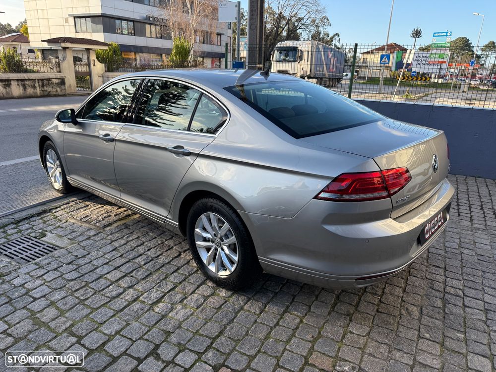 VW Passat 1.6 TDI Highline - 7