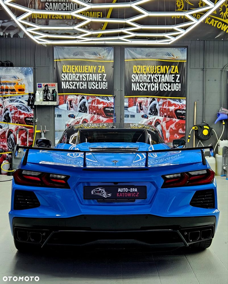 Chevrolet Corvette - 9