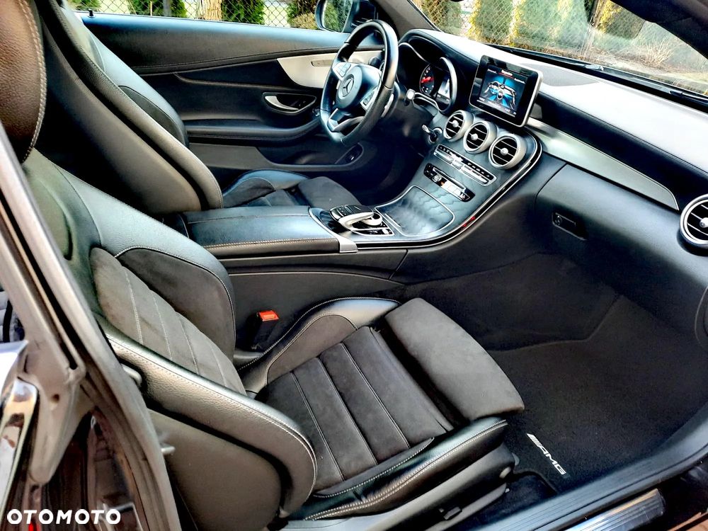 Mercedes-Benz Klasa C 300 9G-TRONIC - 12