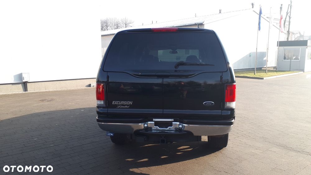 Ford Excursion - 6