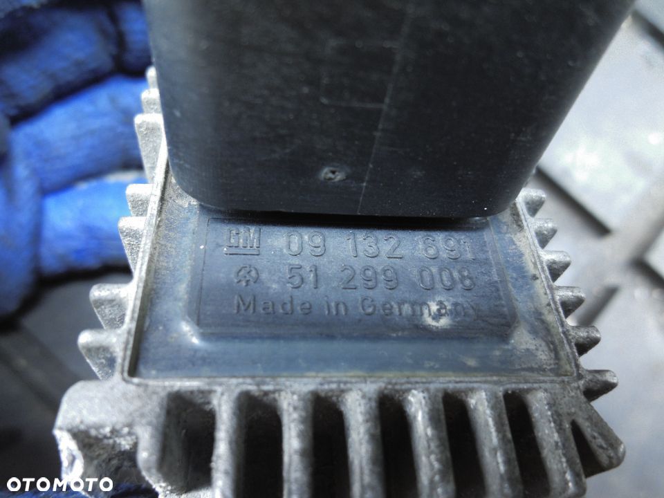 PRZEKAŹNIK ŚWIEC ŻAROWYCH ASTRA ZAFIRA A B 09132691 POSIADAM 5 SZTUK - 4