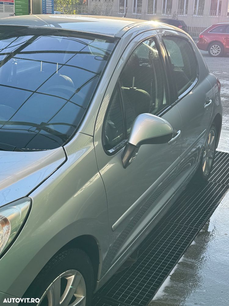 Peugeot 207 - 6