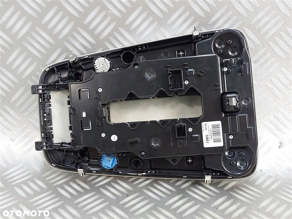 Lampka oświetlenia wnętrza podsufitki Audi Q8 A7 A6 4K0947135 18- - 4
