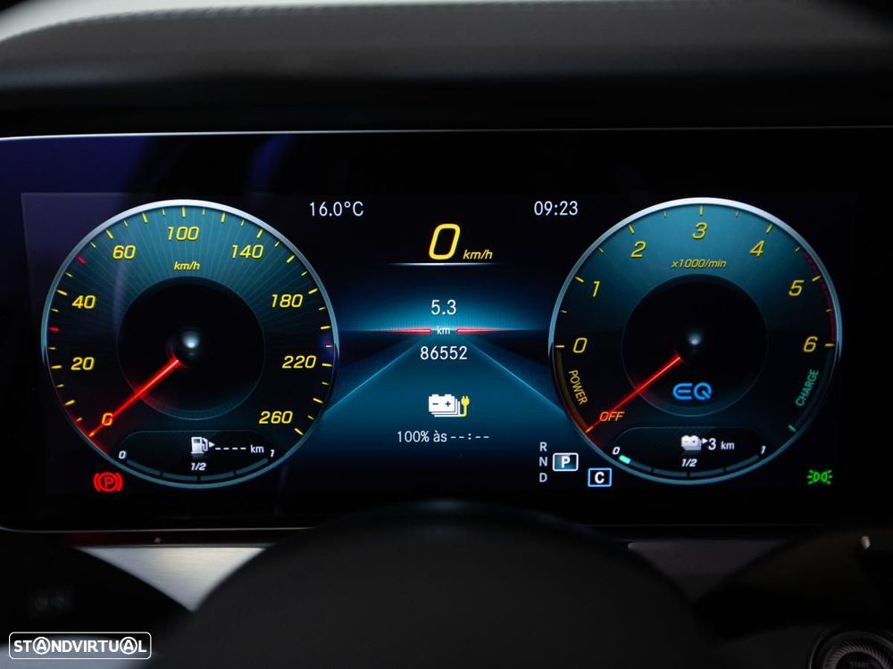 Mercedes-Benz E 300 de 4Matic T 9G-TRONIC AMG Line - 26