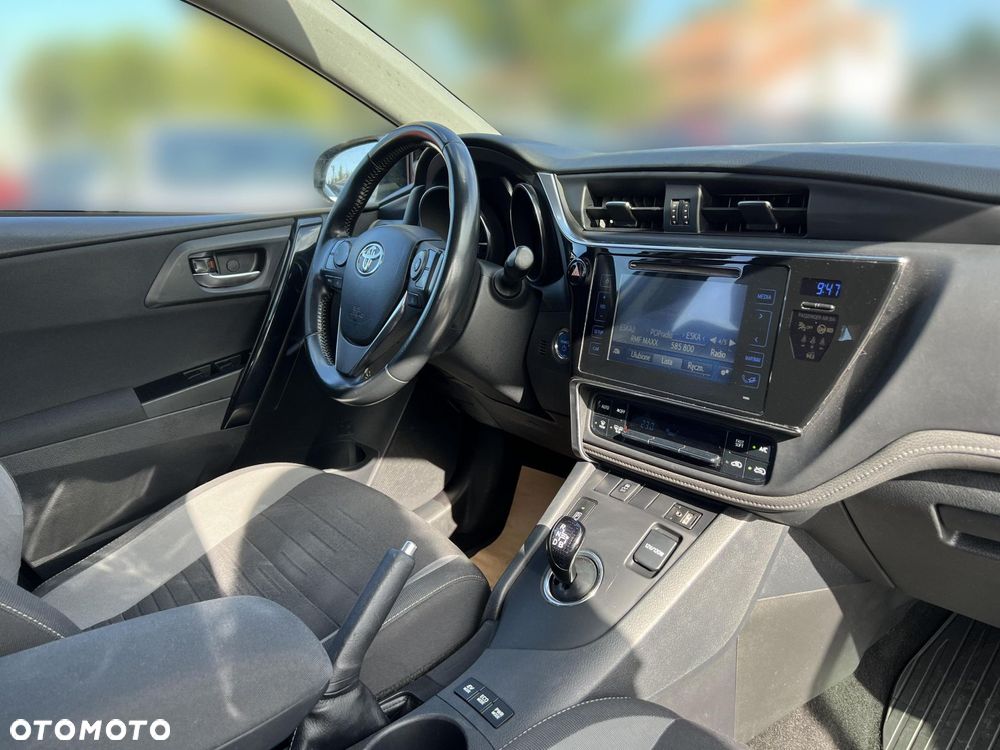 Toyota Auris - 12