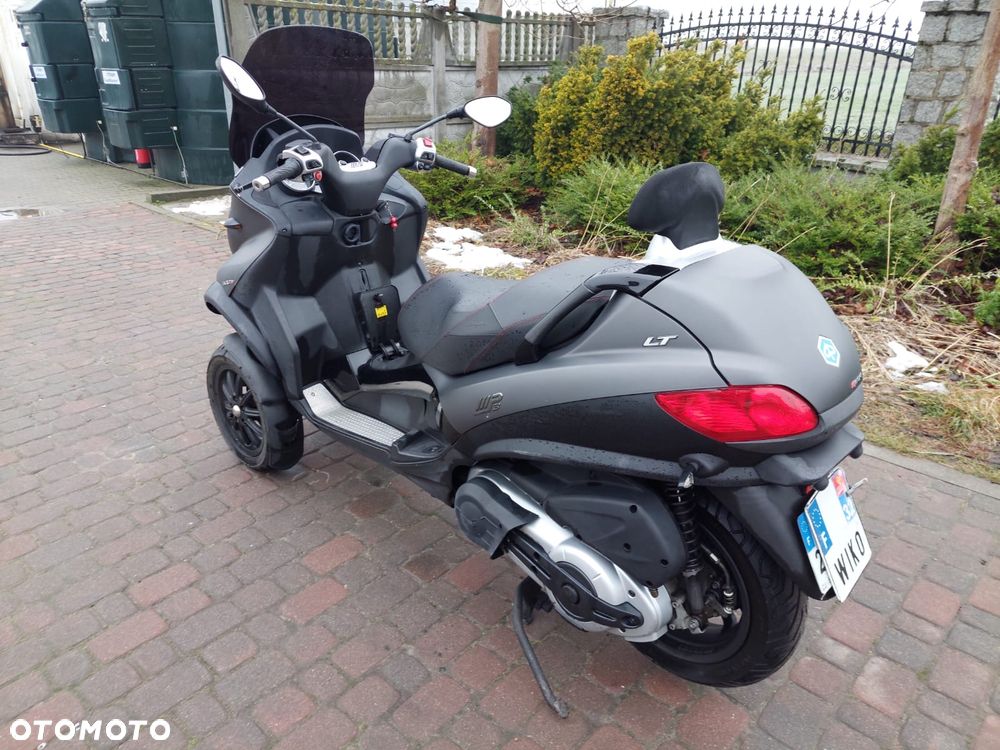 Piaggio MP-3 - 4