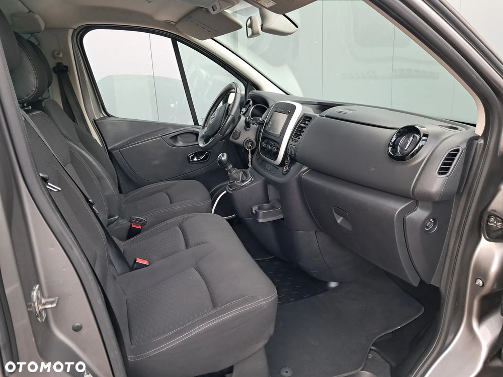 Opel Vivaro - 12