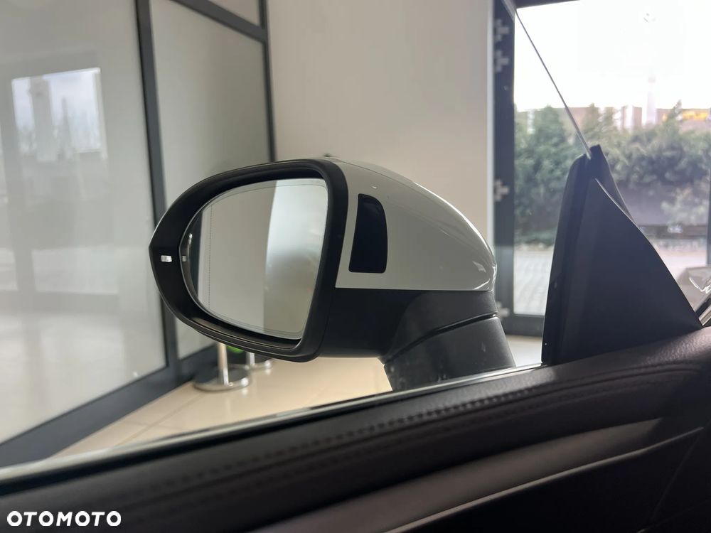 Volkswagen Arteon 2.0 TSI Essence DSG - 26