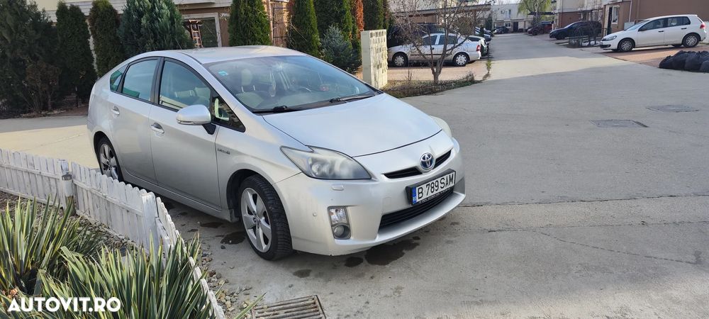 Toyota Prius (Hybrid) Luna - 7