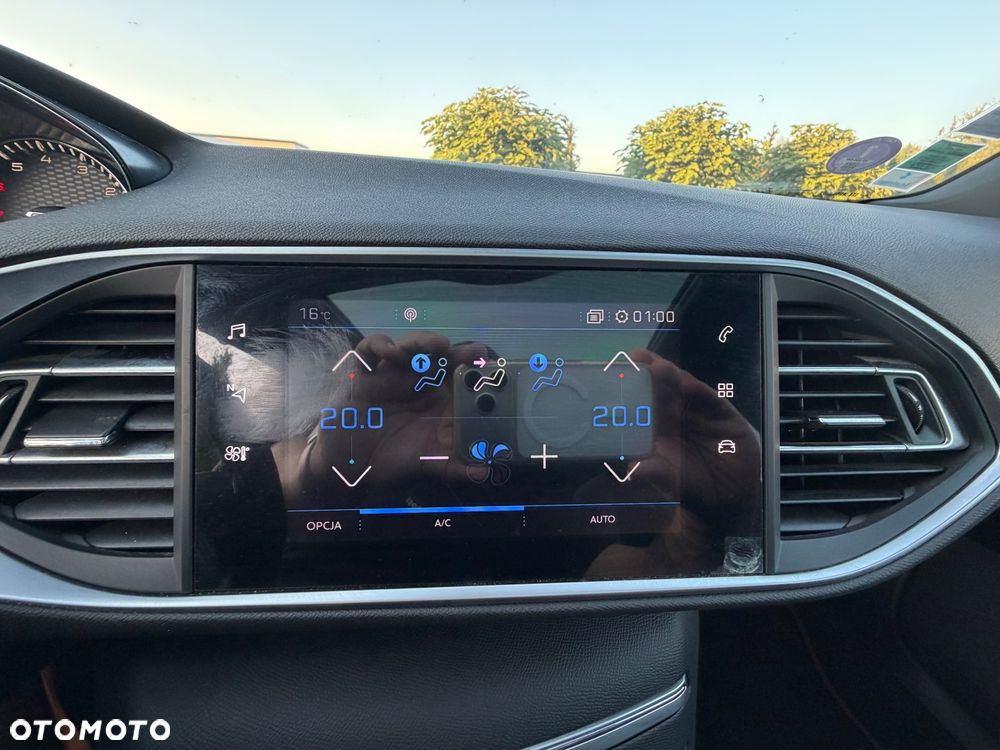 Peugeot 308 PureTech 225 EAT8 Stop & Start GT - 27