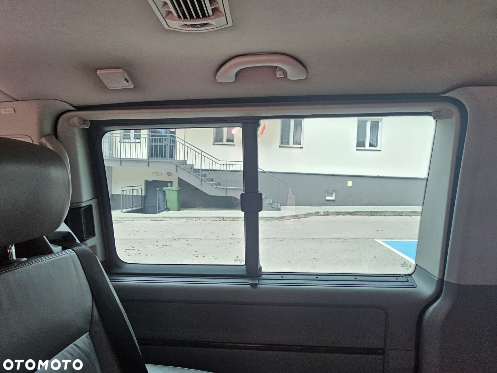 Volkswagen Multivan - 22