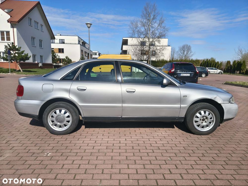 Audi A4 Limousine - 5