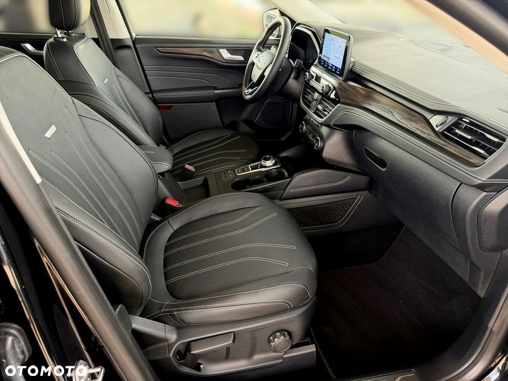 Ford Kuga - 24