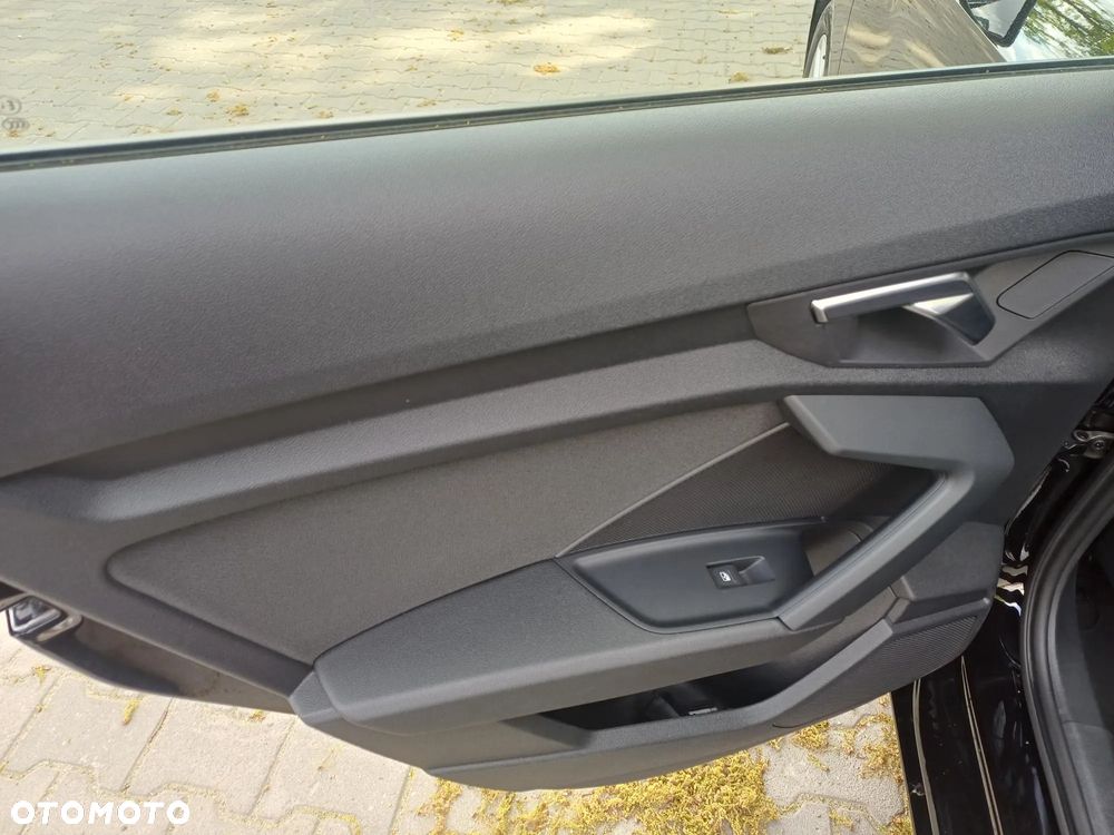 Audi A3 Limousine 30 TDI - 16