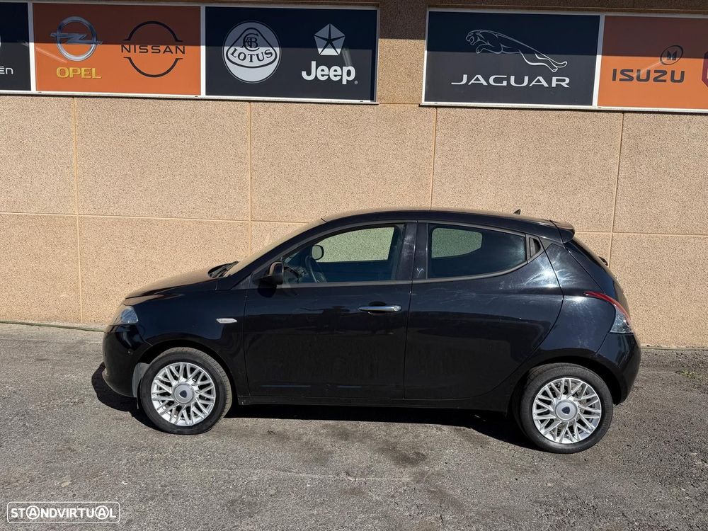 Lancia Ypsilon