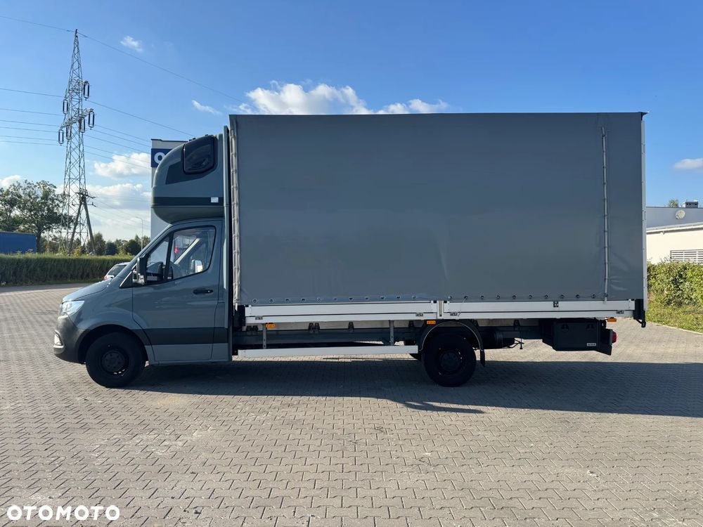 Mercedes-Benz Sprinter - 1
