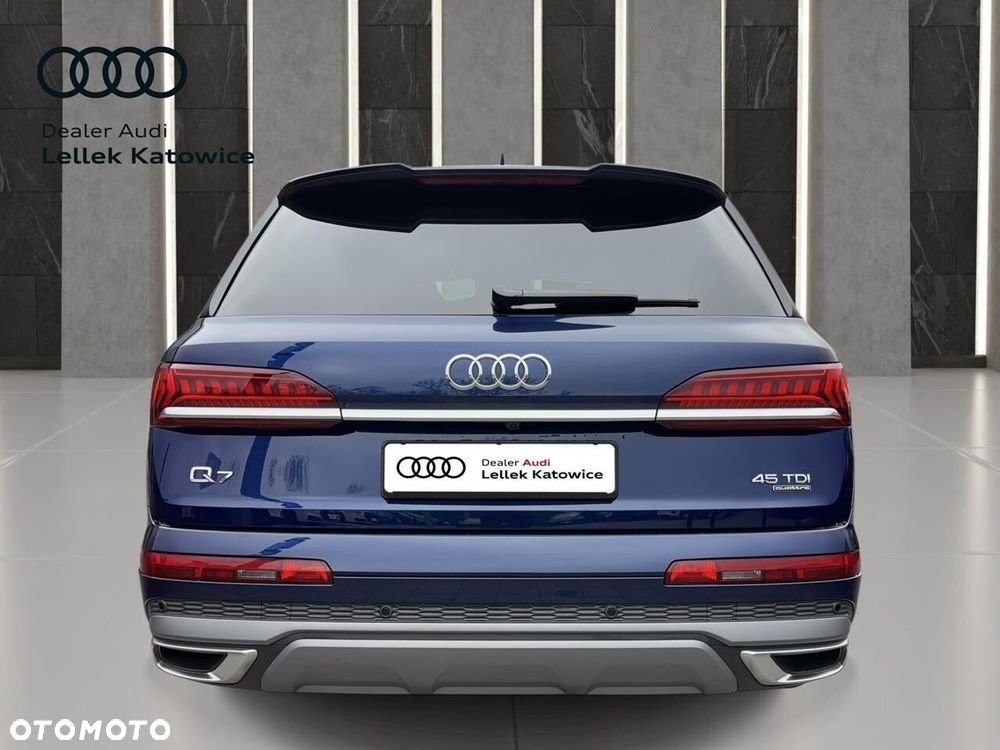 Audi Q7 - 7