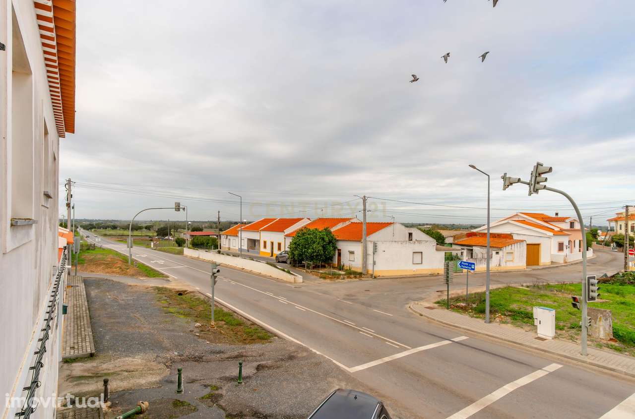 Prédio em propriedade total em Figueira dos Cavaleiros, Ferreira do Al - Grande imagem: 2/29