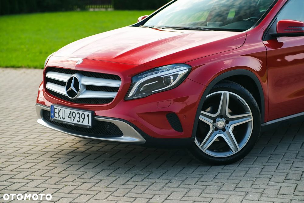 Mercedes-Benz GLA 200 7G-DCT Urban - 15