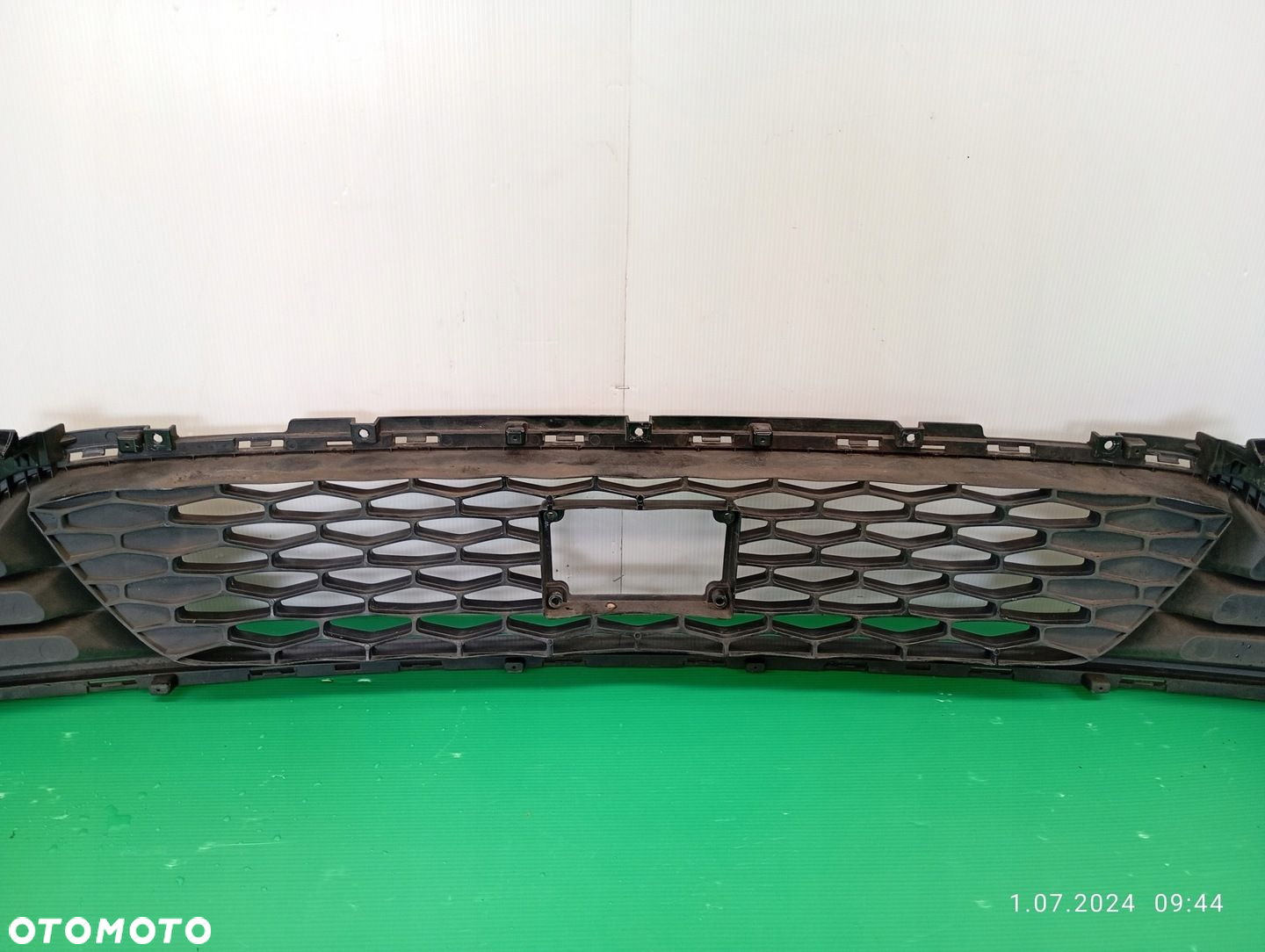 KRATKA ATRAPA ZDERZAKA ŚRODKOWA KIA CEED3 III GT LINE 86561-J7910 - 10