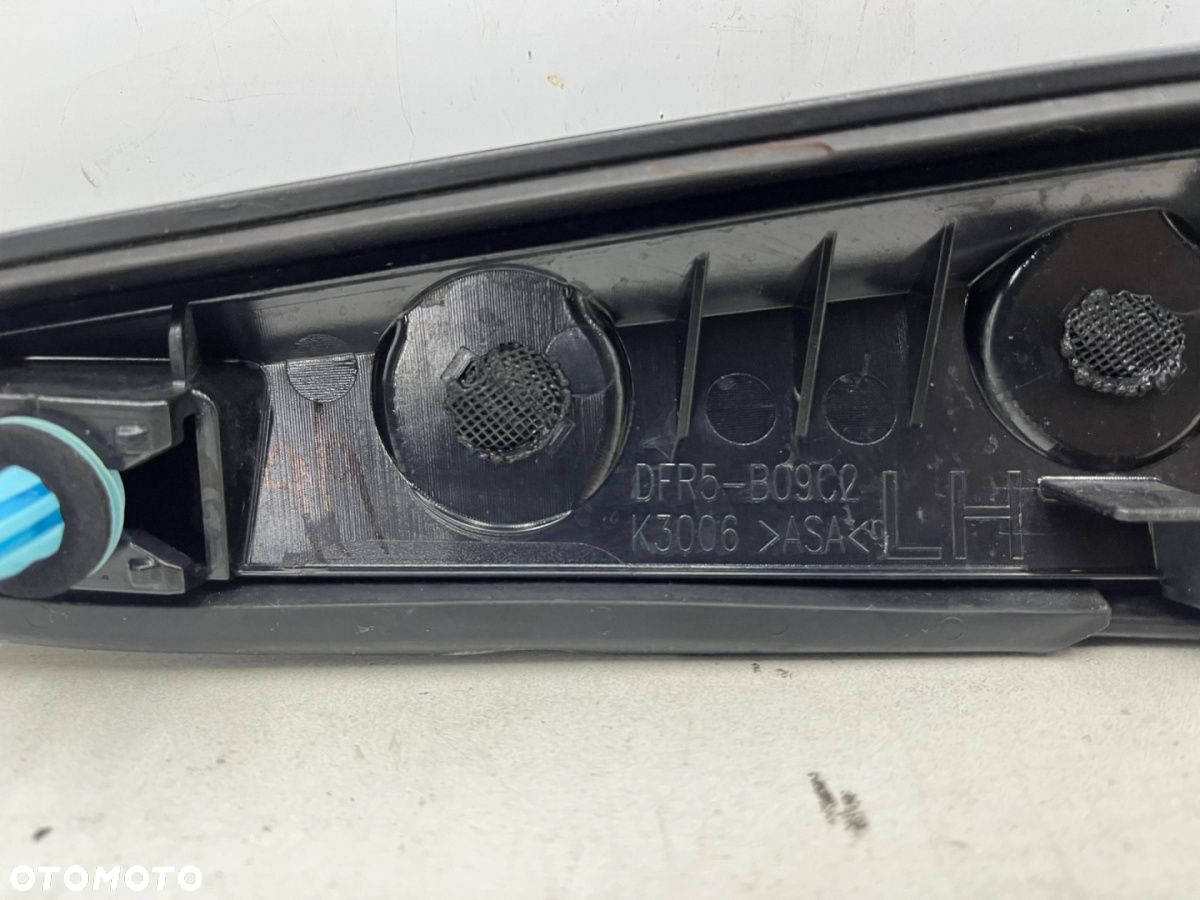 Listwa Mazda CX-30 CX30 19r.- LEWA nakładka szyby klapy bagażnika spoiler blenda dfr5-519c1 - 10
