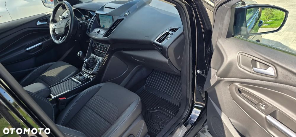 Ford Kuga 1.5 EcoBoost 2x4 Business Edition - 20