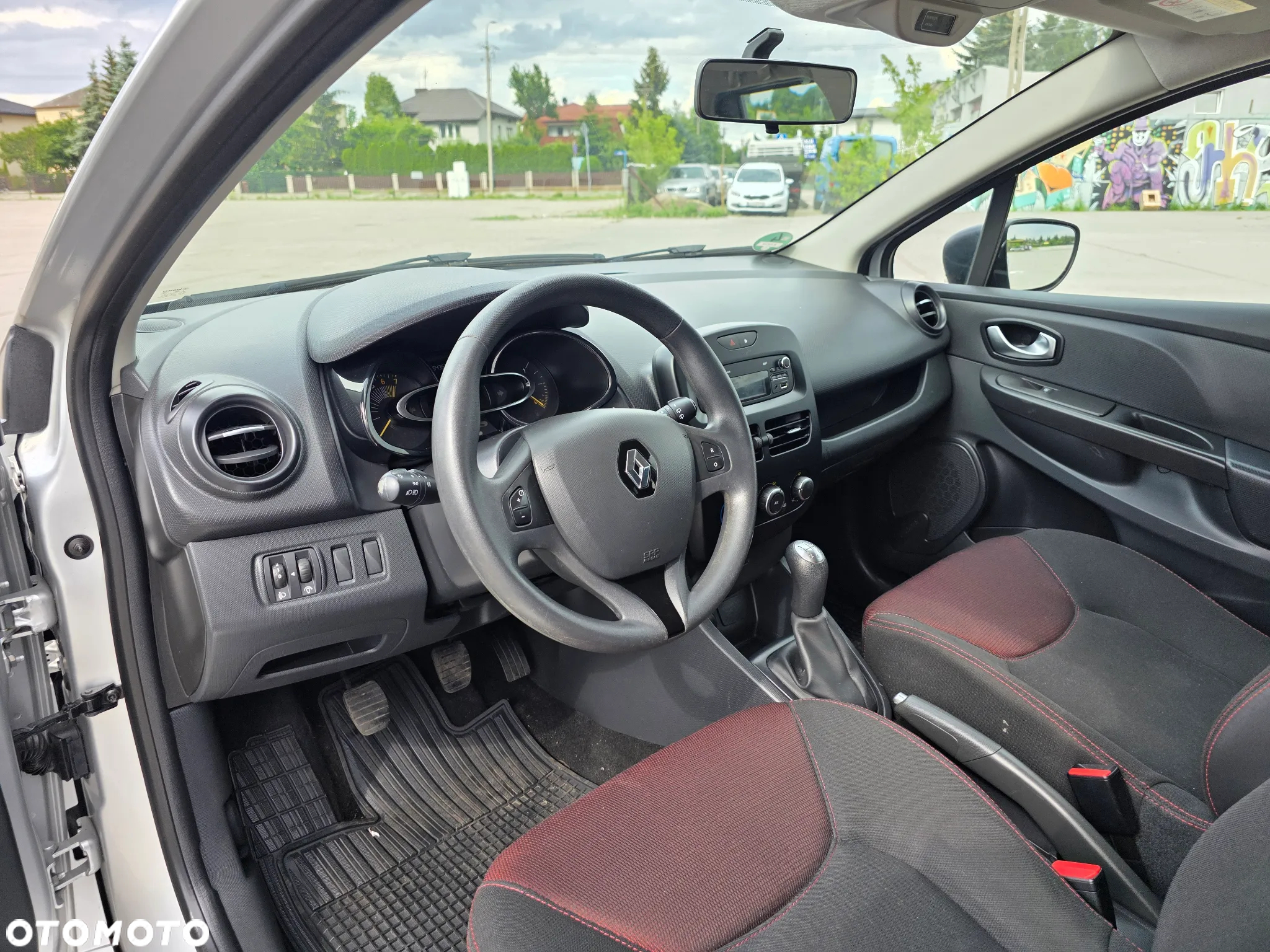 Renault Clio 1.2 16V 75 Expression - 16