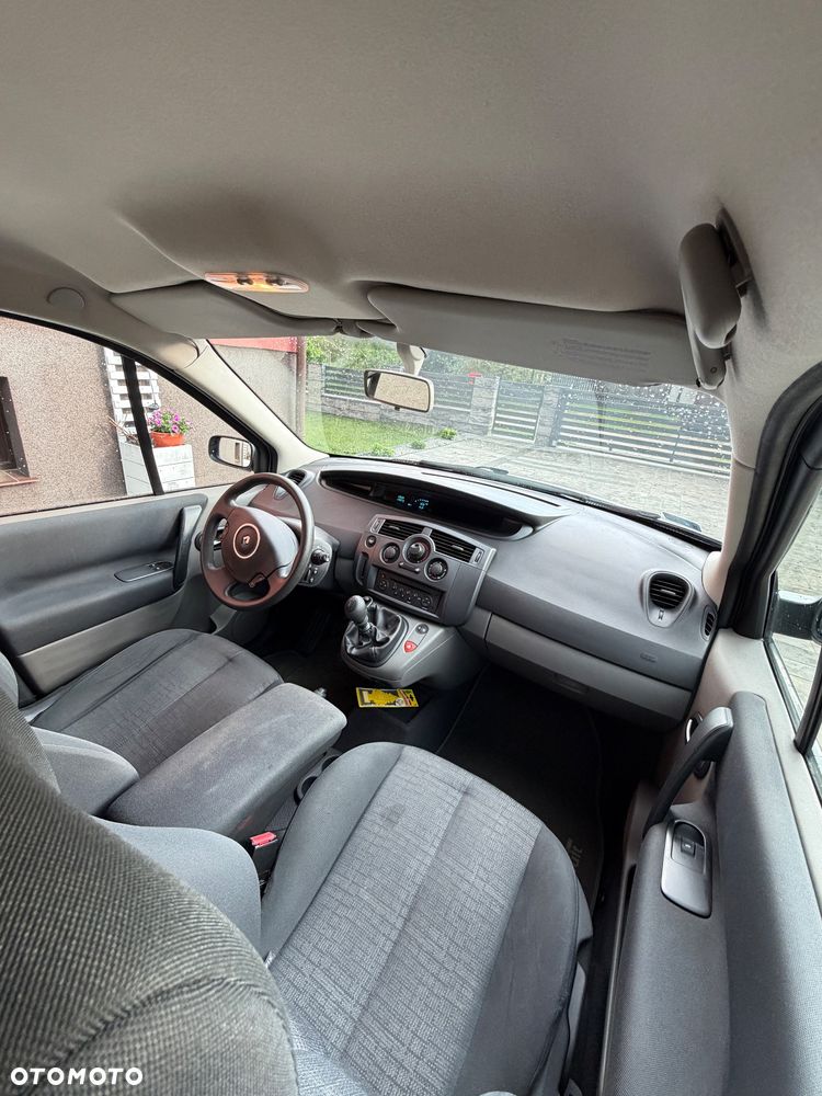 Renault Scenic 1.9 dCi Expression - 9