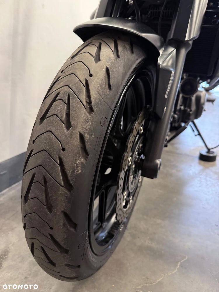 Kawasaki ER - 9