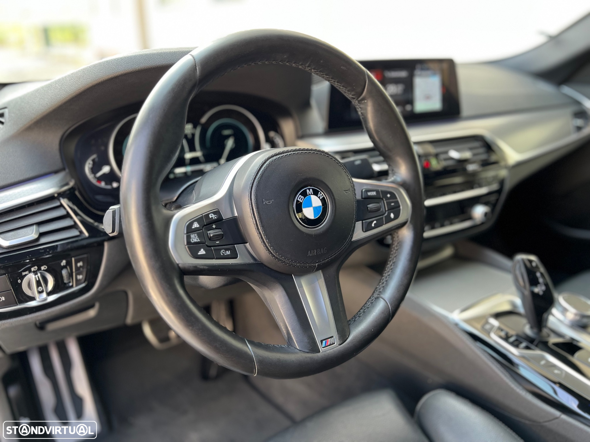 BMW 530 e iPerformance Pack M - 28